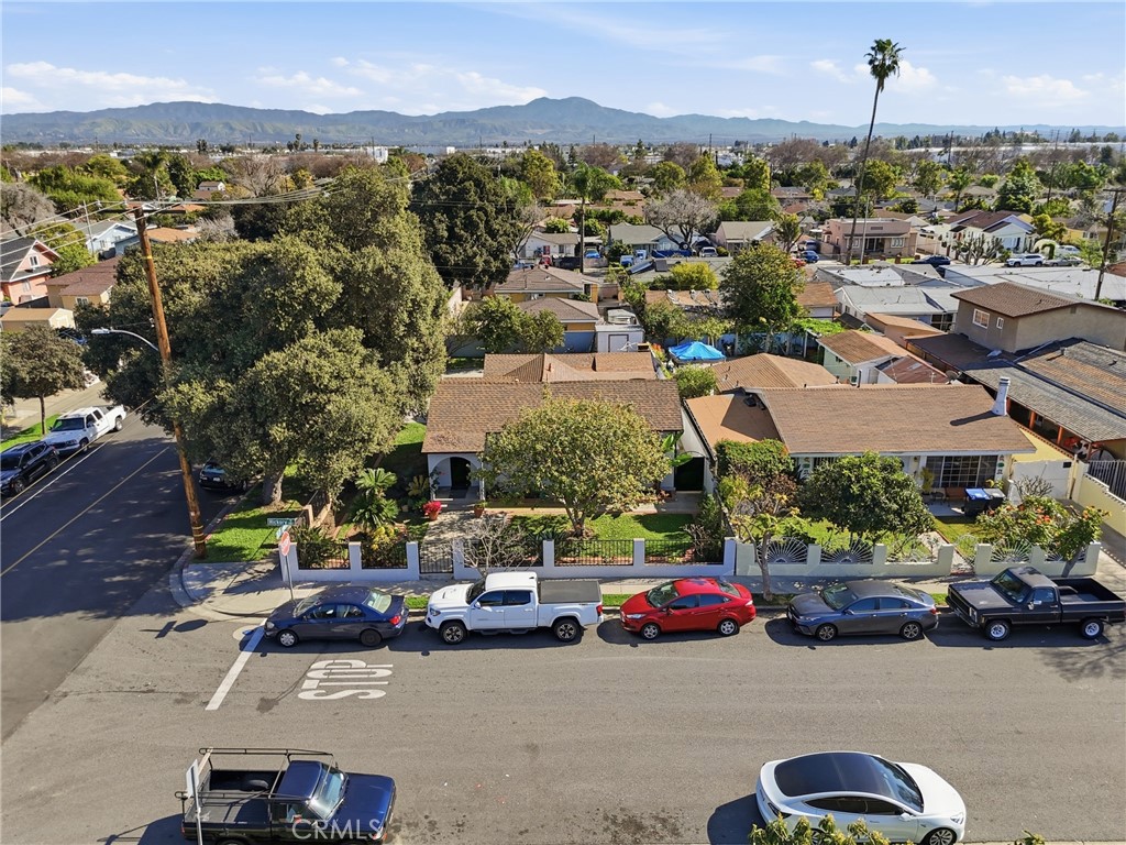 2101 South Hickory Street Santa Ana, CA 92707 - Photo 43 of 44 a view of a city street with cars
