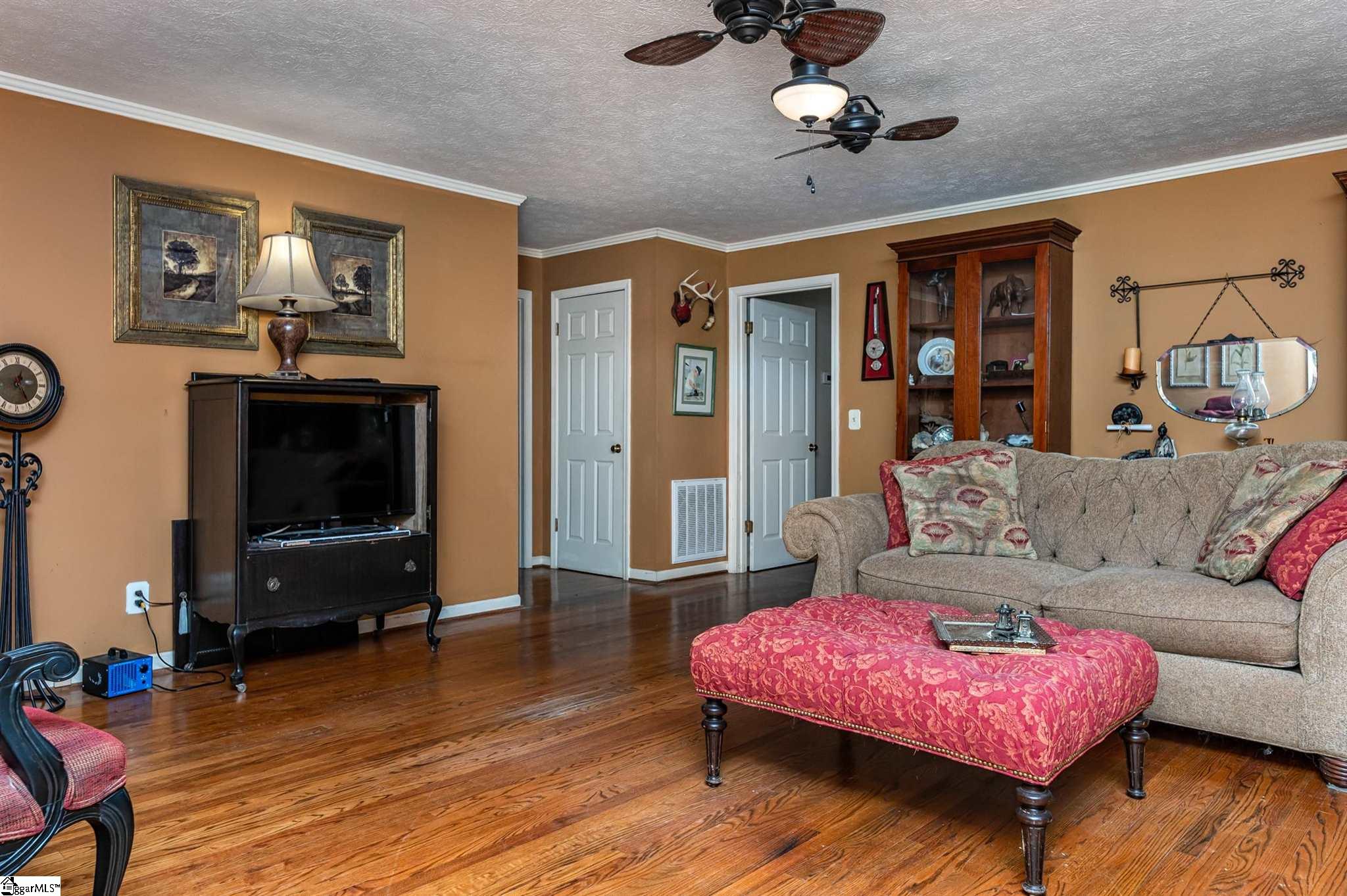 514 Hammett Road Greer, SC 29650 - Photo 14 of 28 Gallery Image 14