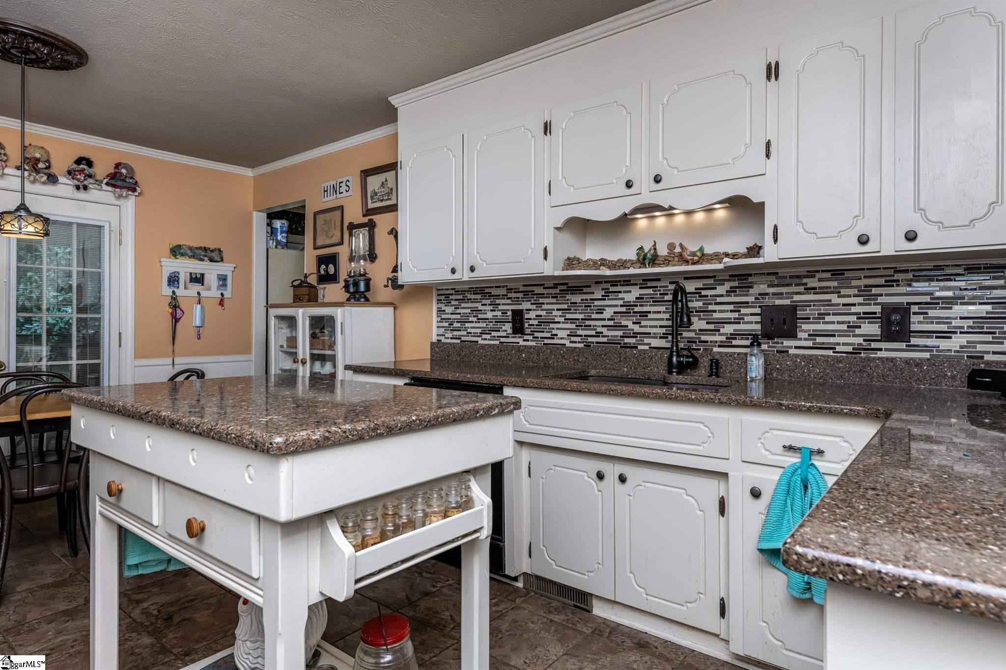514 Hammett Road Greer, SC 29650 - Photo 17 of 28 Gallery Image 17