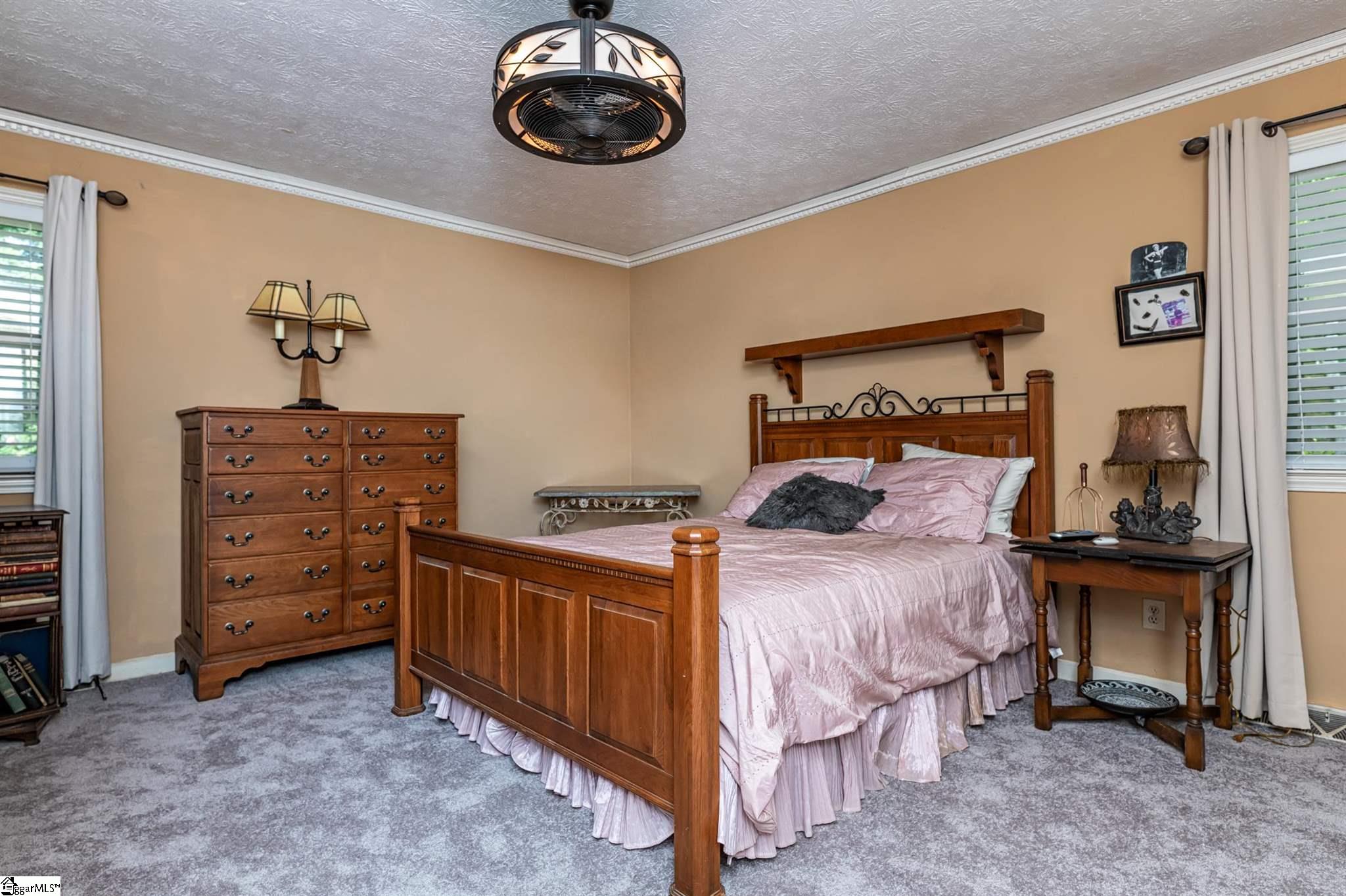 514 Hammett Road Greer, SC 29650 - Photo 5 of 28 Gallery Image 5
