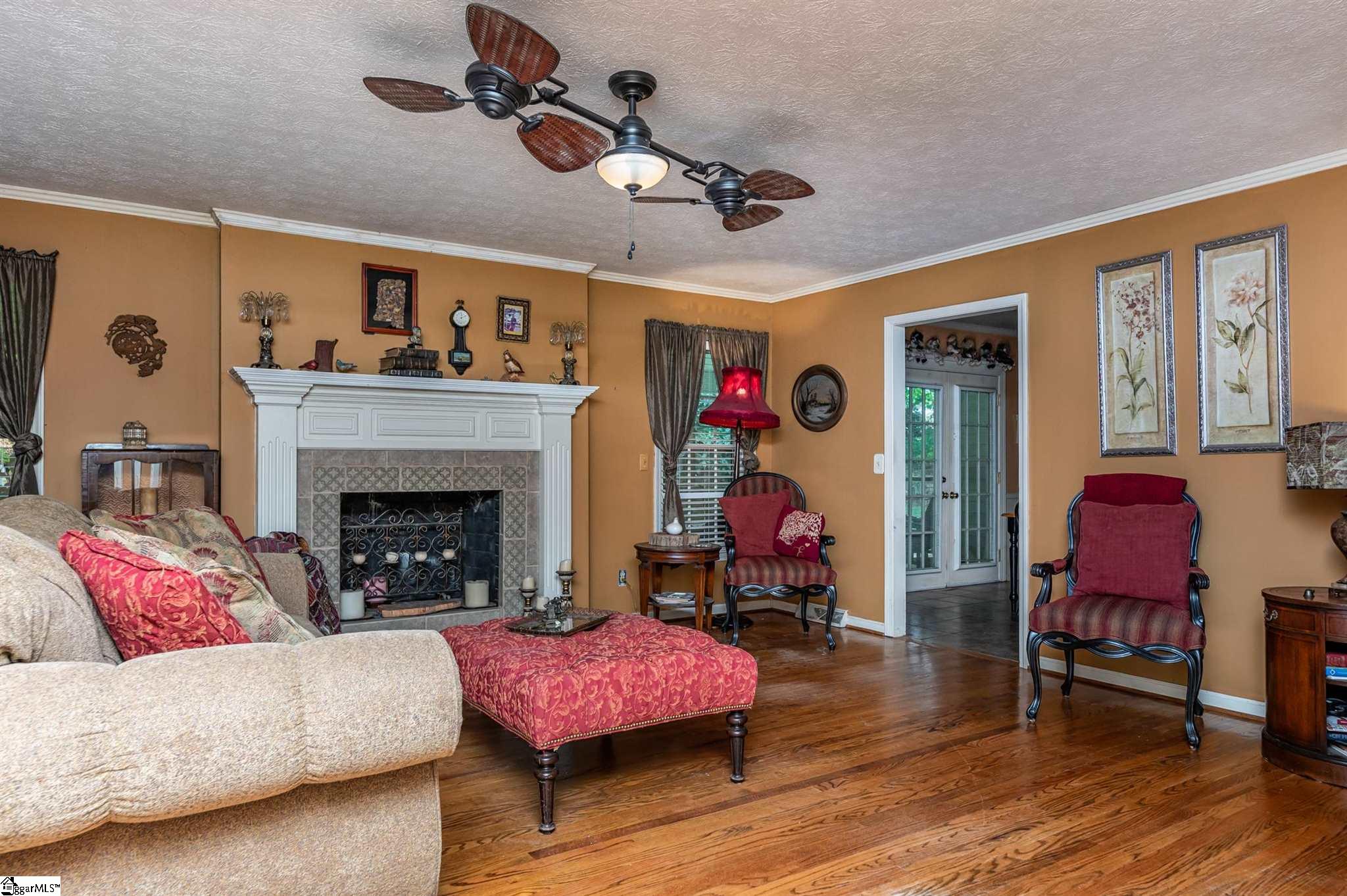 514 Hammett Road Greer, SC 29650 - Photo 10 of 28 Gallery Image 10