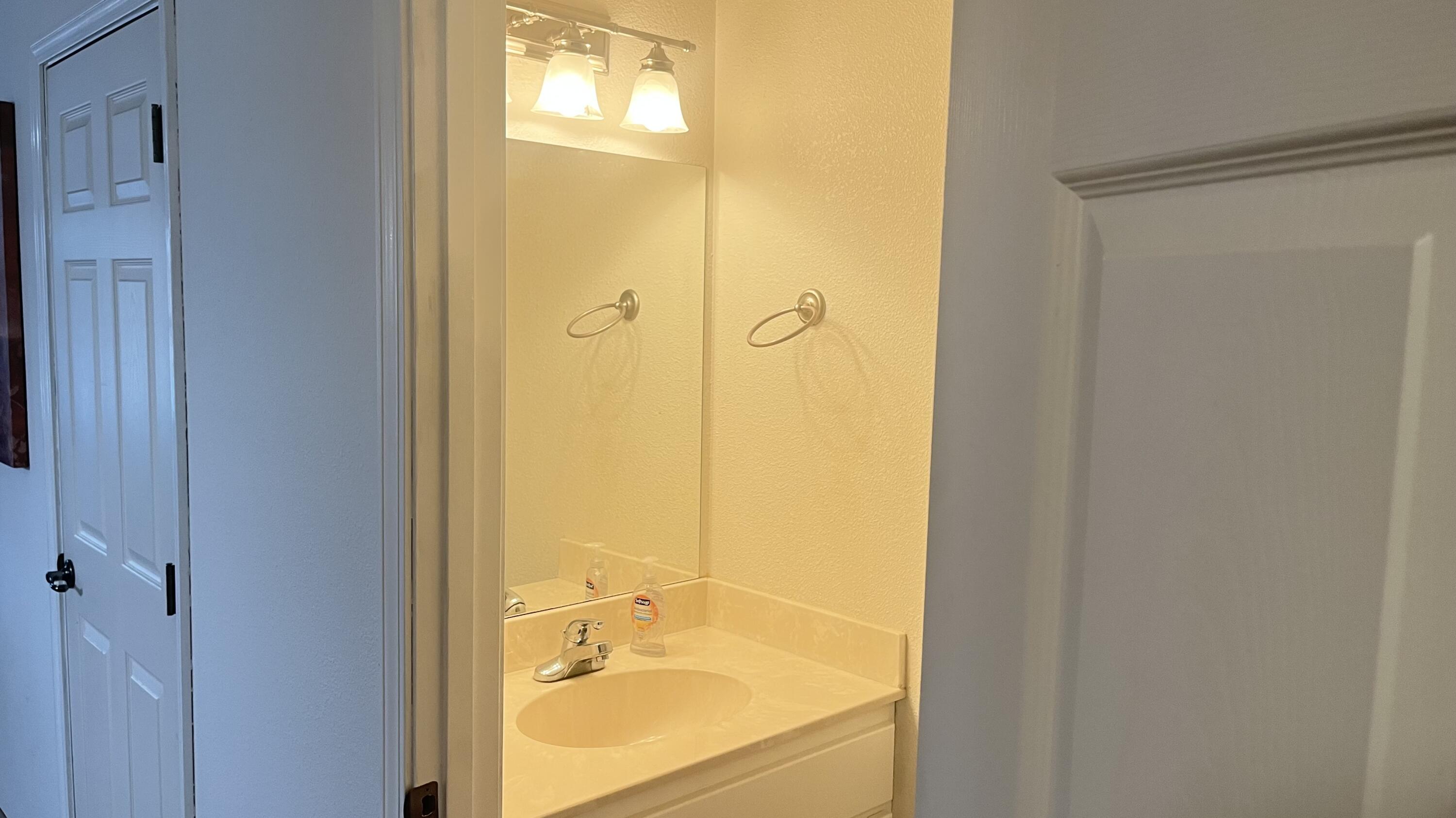 450 Midway Road, Unit 5 Medford, OR 97501 - Photo 16 of 46 IMG_1374