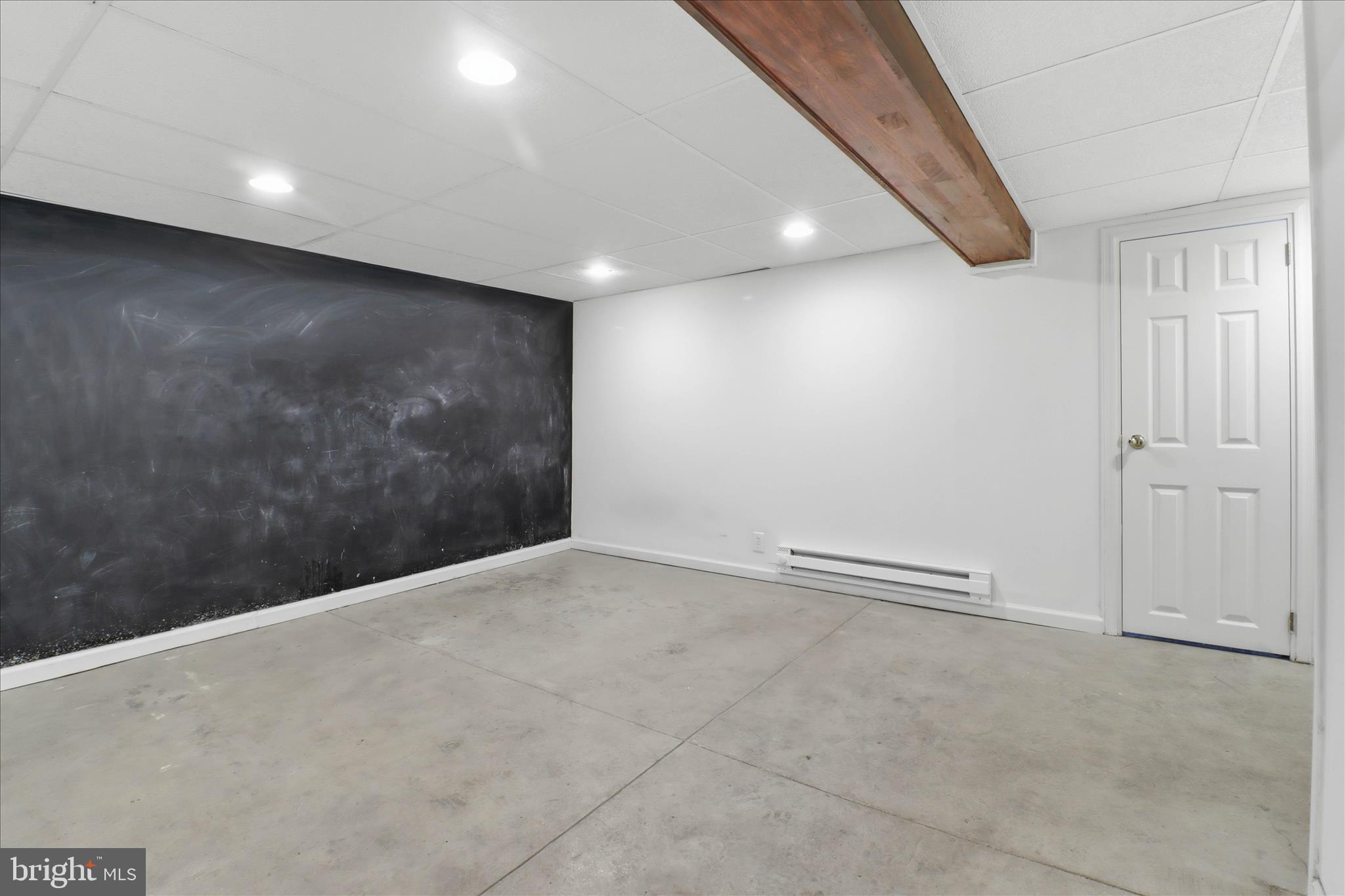 521 Hamilton Street Lancaster, PA 17602 - Photo 32 of 44 a view of an empty room