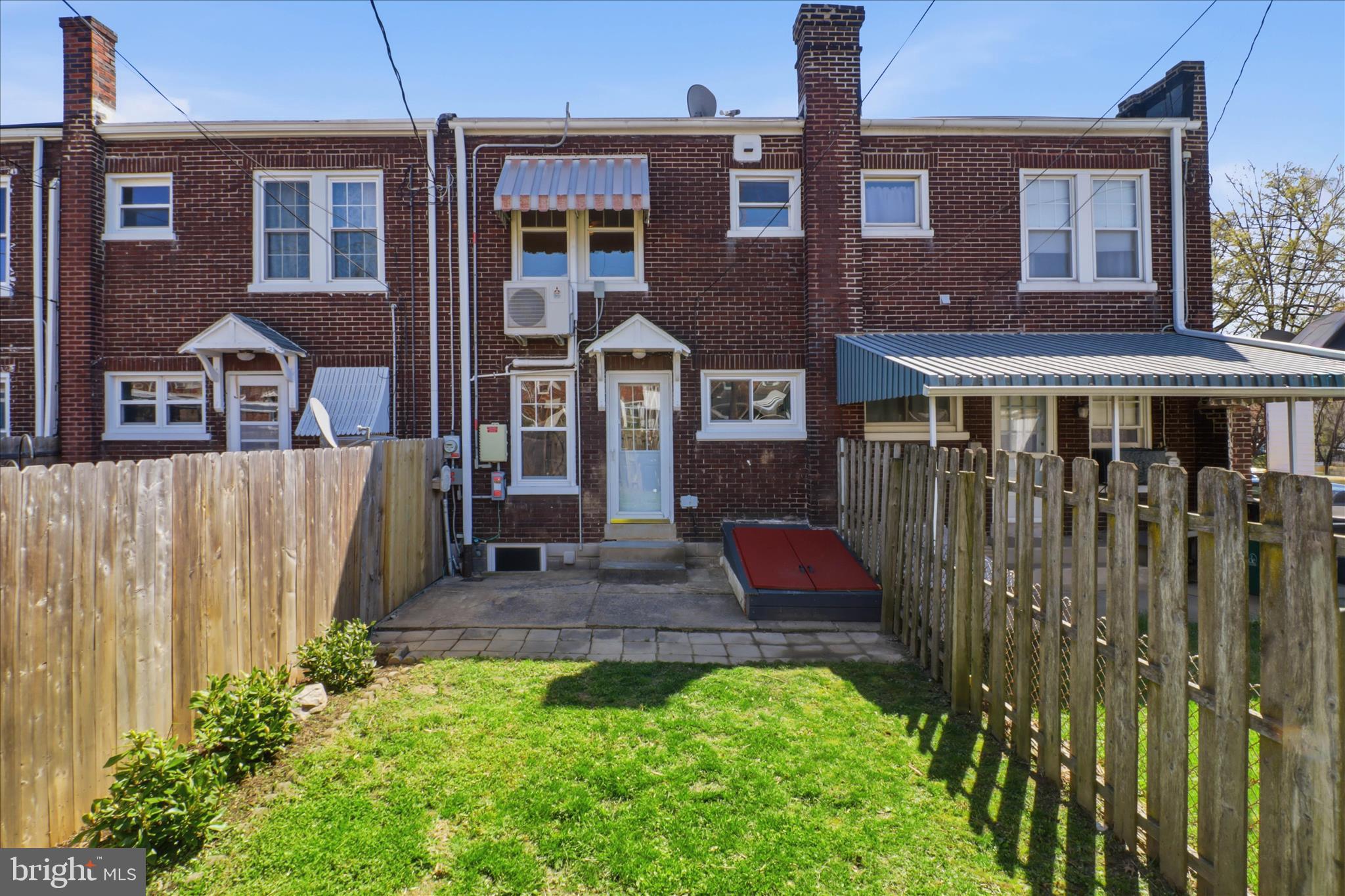 521 Hamilton Street Lancaster, PA 17602 - Photo 40 of 44 a front view of a house with a yard