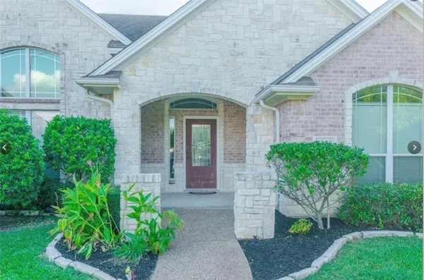 $2,500 | 4200 Colchester Court, College Station, TX 77845