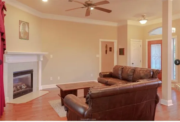 $2,500 | 4200 Colchester Court, College Station, TX 77845