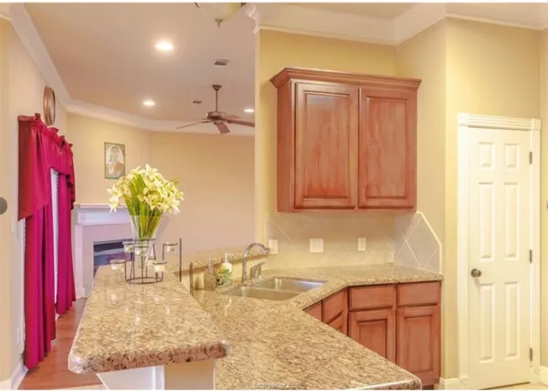 $2,500 | 4200 Colchester Court, College Station, TX 77845