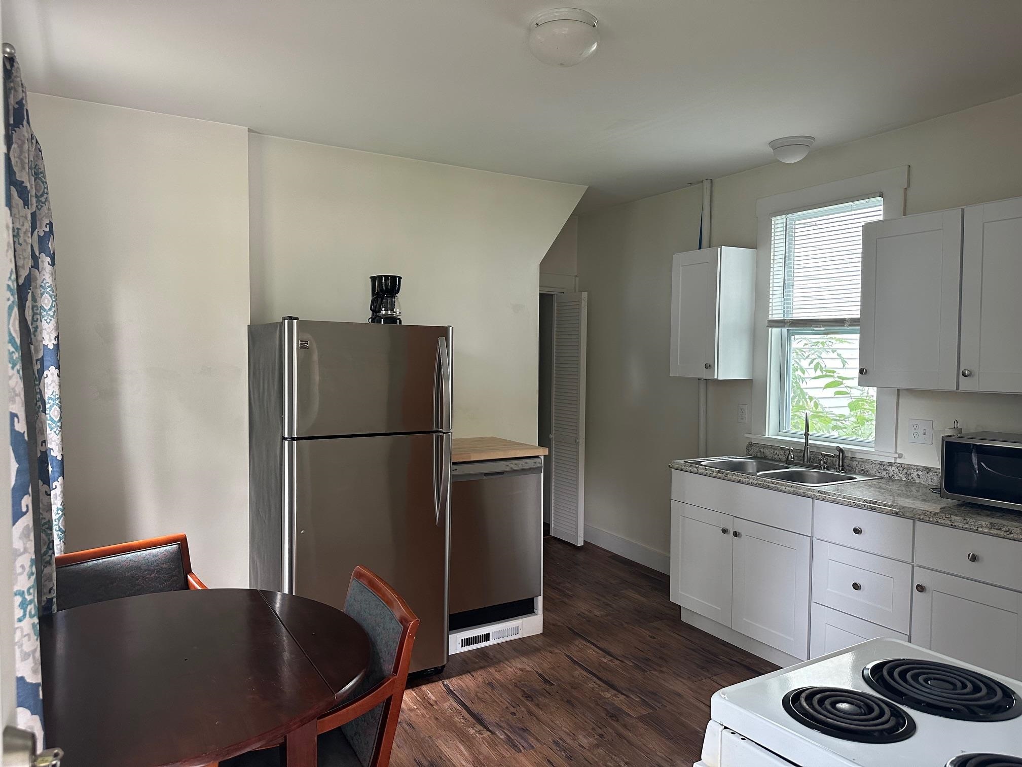 26 Maple Street Dover, NH 03820 - Photo 4 of 15