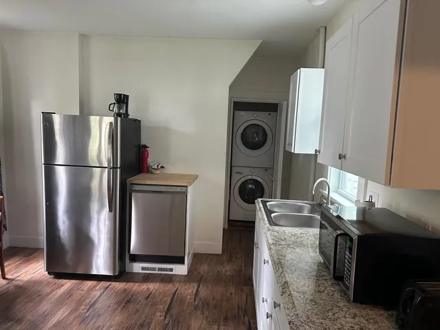 $1,895 | 26 Maple Street, Dover, NH 03820