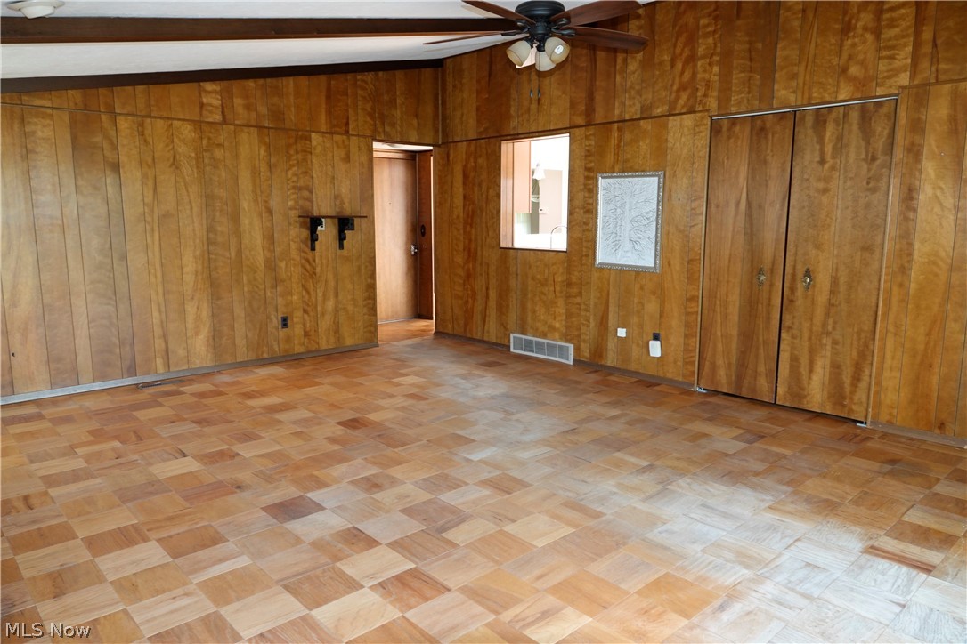 1661 Chelmsford Road Cleveland, OH 44124 - Photo 15 of 27