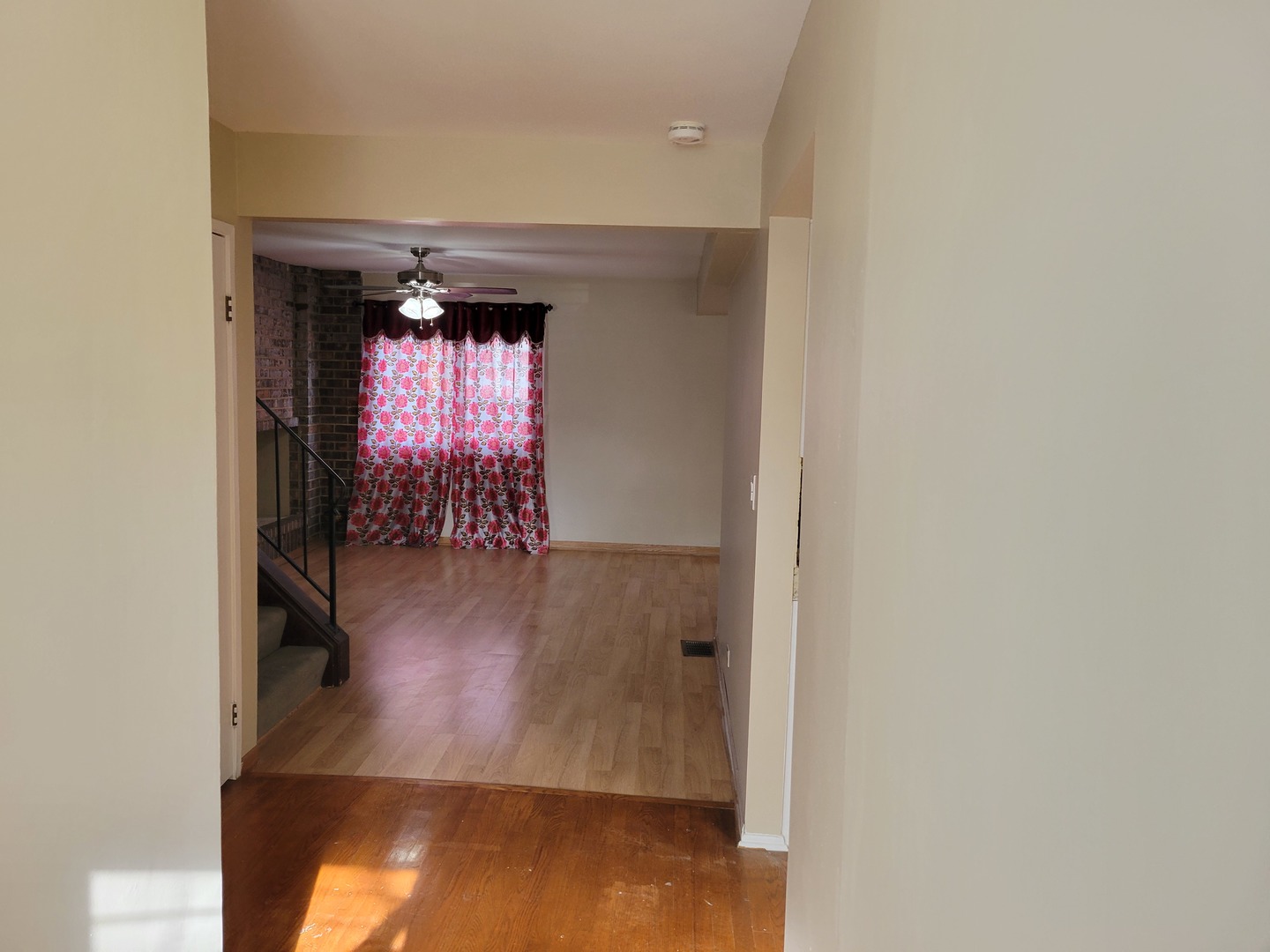 483 Rustic Drive Wheeling, IL 60090 - Photo 2 of 19