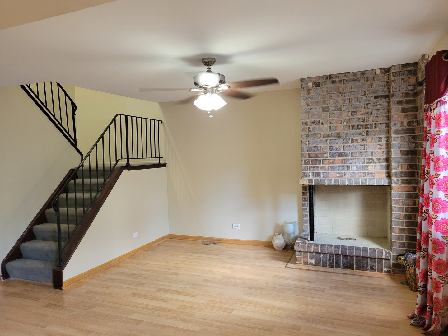 483 Rustic Drive Wheeling, IL 60090 - Photo 4 of 19
