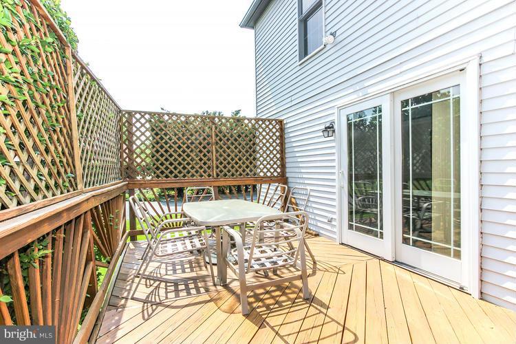 8611 Aqueduct Road Potomac, MD 20854 - Photo 28 of 30 Exterior (Rear)