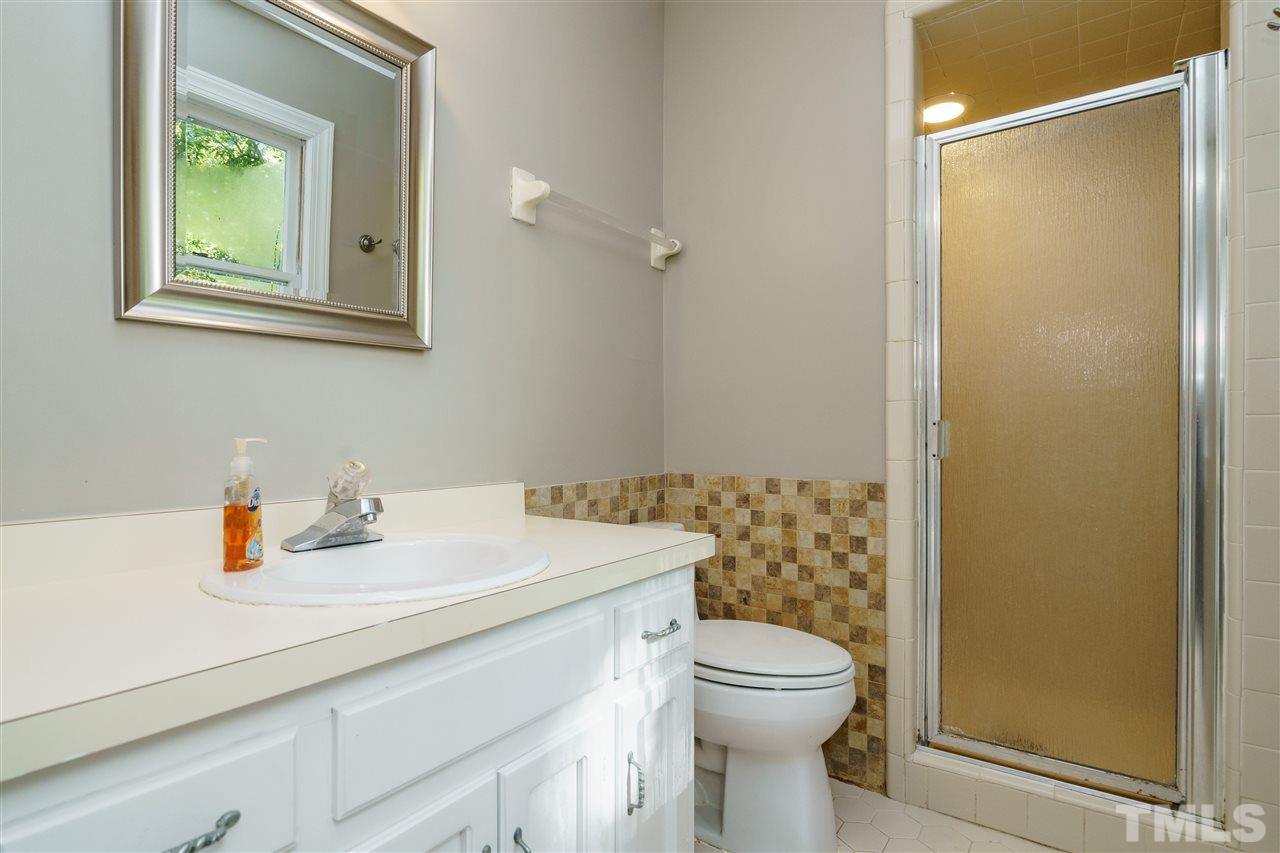 8520 Seagate Drive Raleigh, NC 27615 - Photo 13 of 25