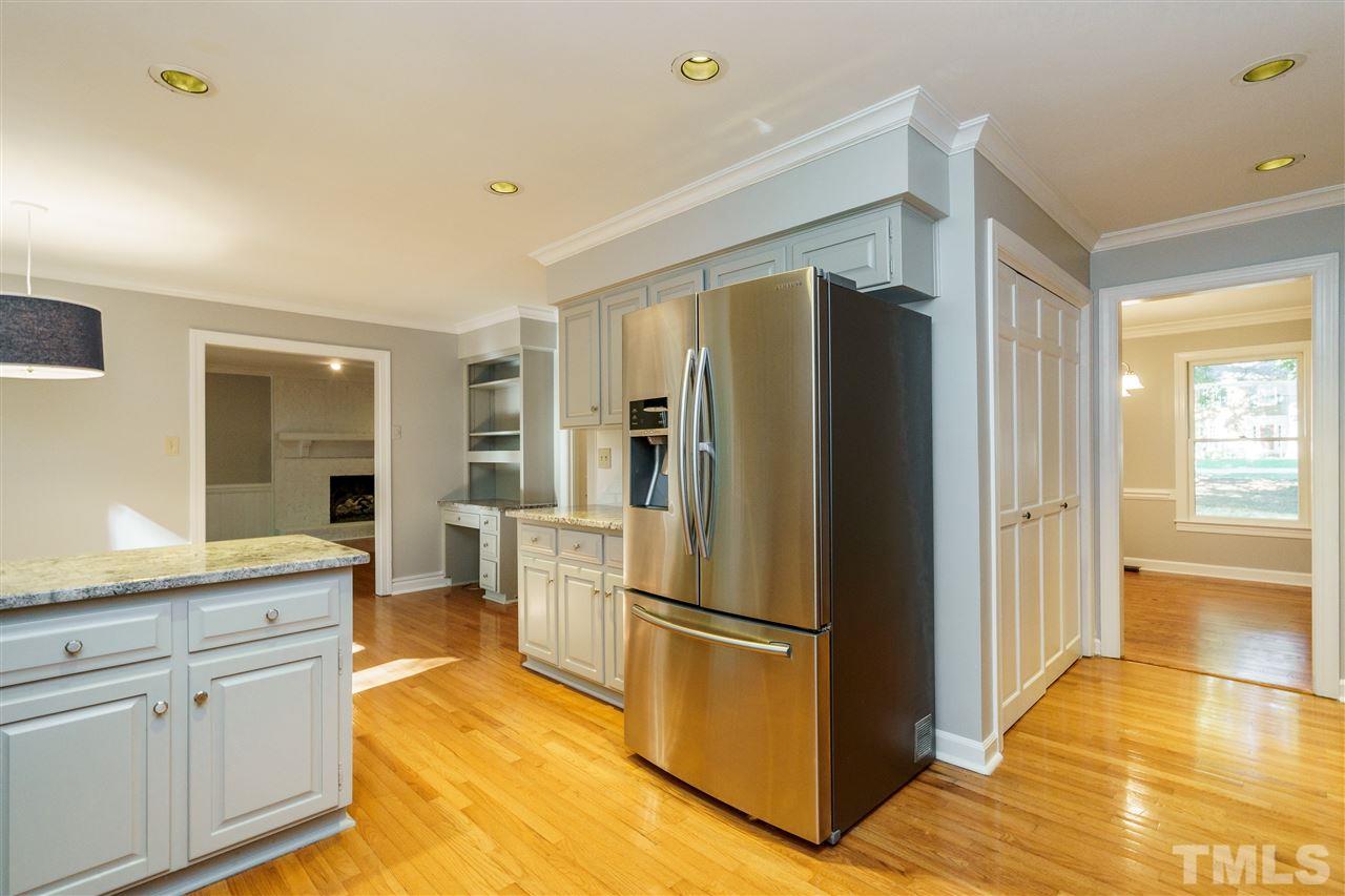 8520 Seagate Drive Raleigh, NC 27615 - Photo 10 of 25