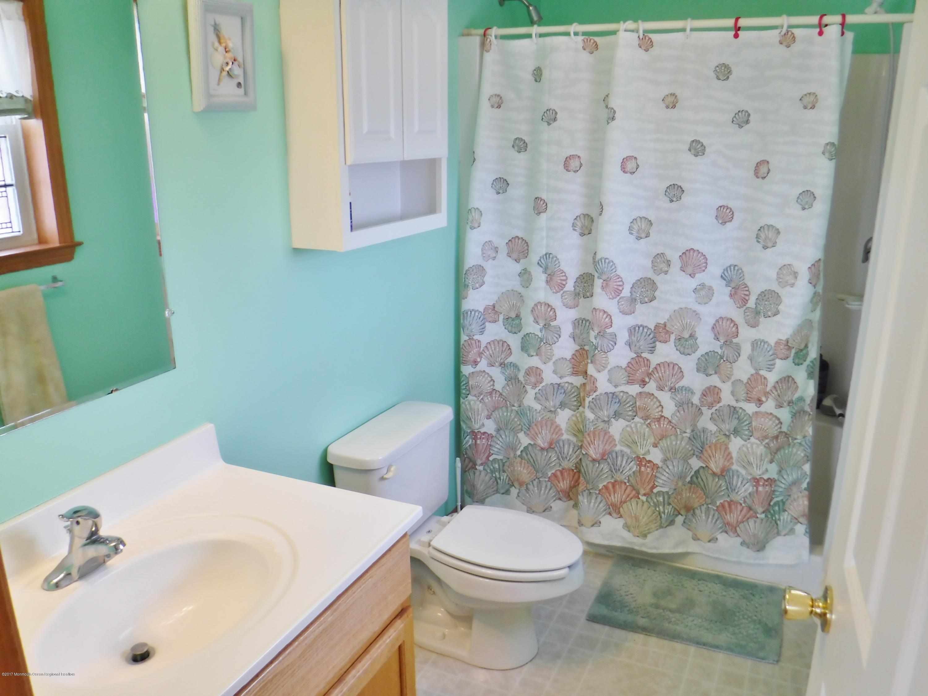 16 Columbia Road Little Egg Harbor, NJ 08087 - Photo 16 of 43 Master bath