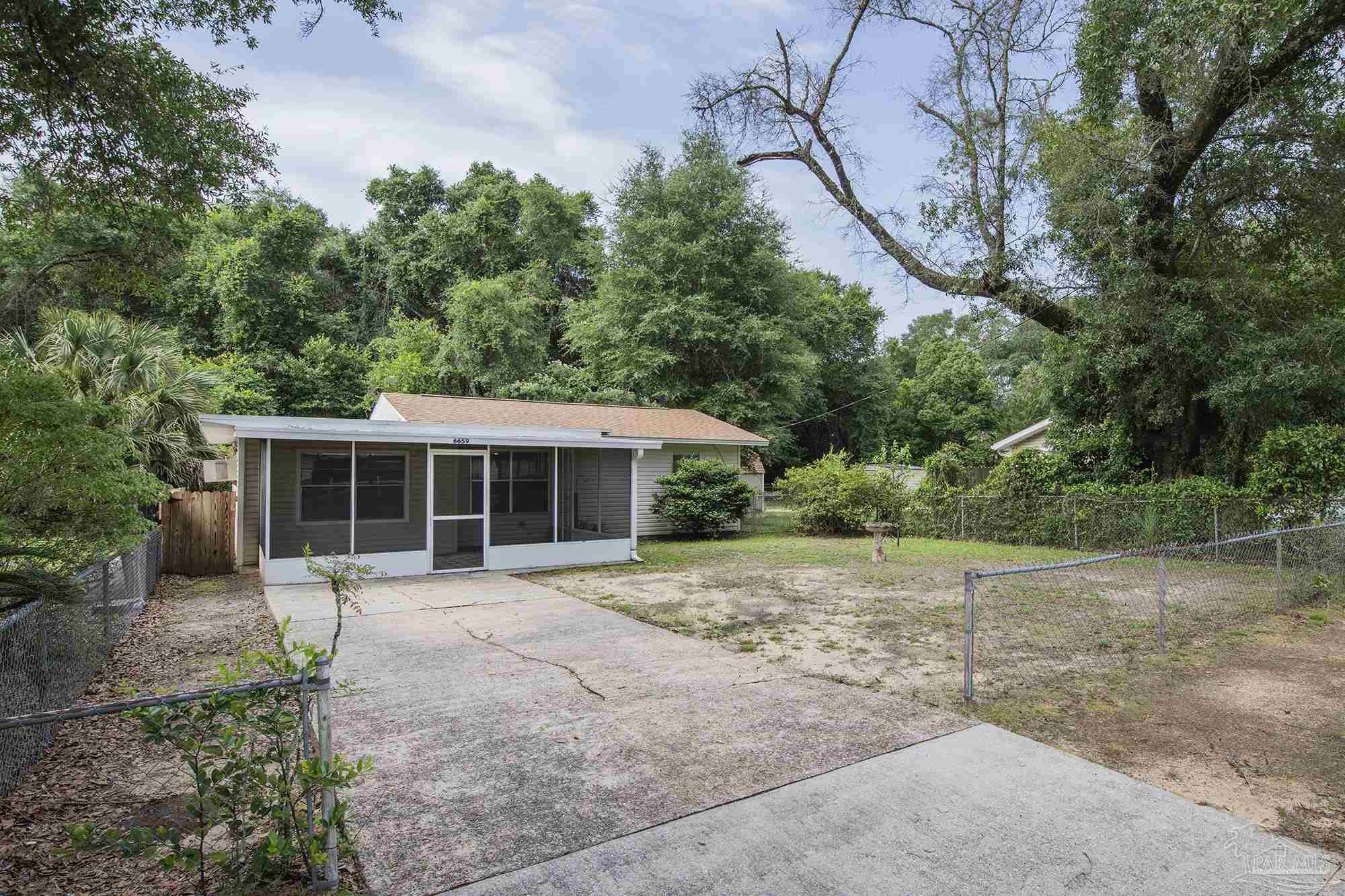 6659 Sanders Street Milton, FL 32570 - Photo 1 of 31