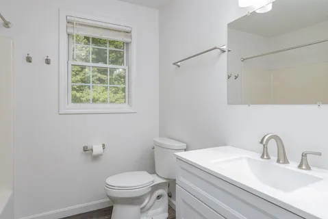 $685,000 | 17 Jessica Drive, Merrimack, NH 03054