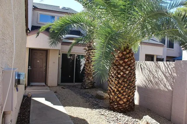 $320,000 | 3301 East Kelton Lane, Unit 103, Phoenix, AZ 85032