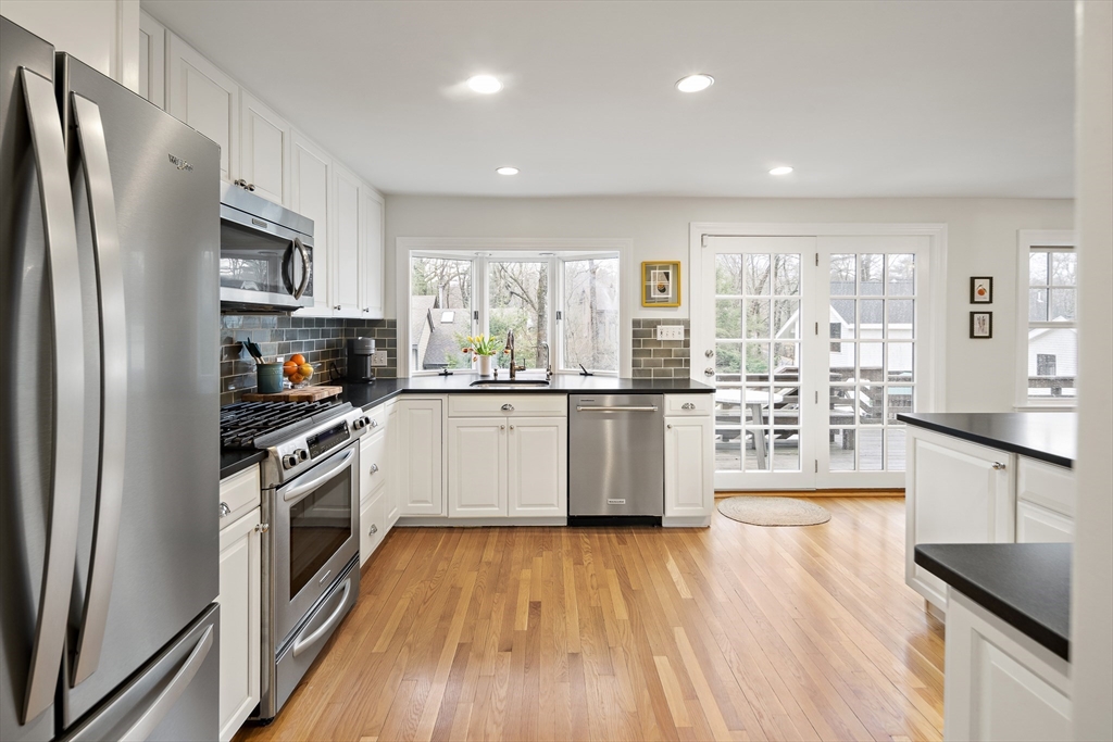 96 Glen Road Wellesley, MA 02481 - Photo 11 of 41