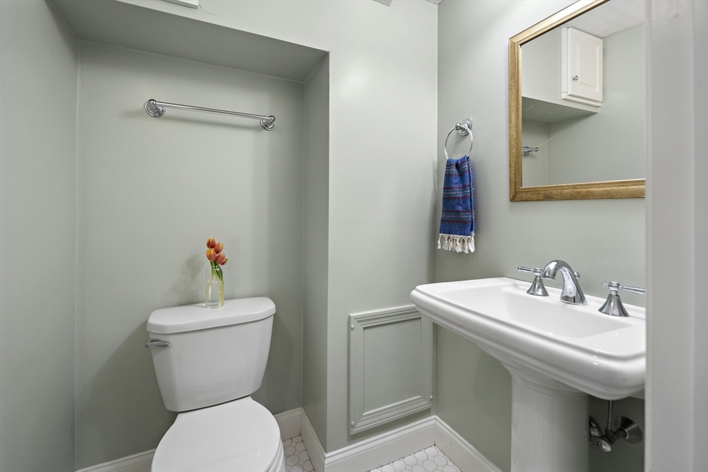 96 Glen Road Wellesley, MA 02481 - Photo 32 of 41