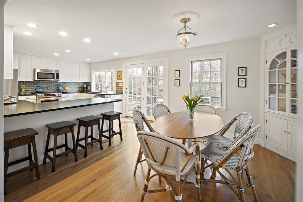 96 Glen Road Wellesley, MA 02481 - Photo 7 of 41