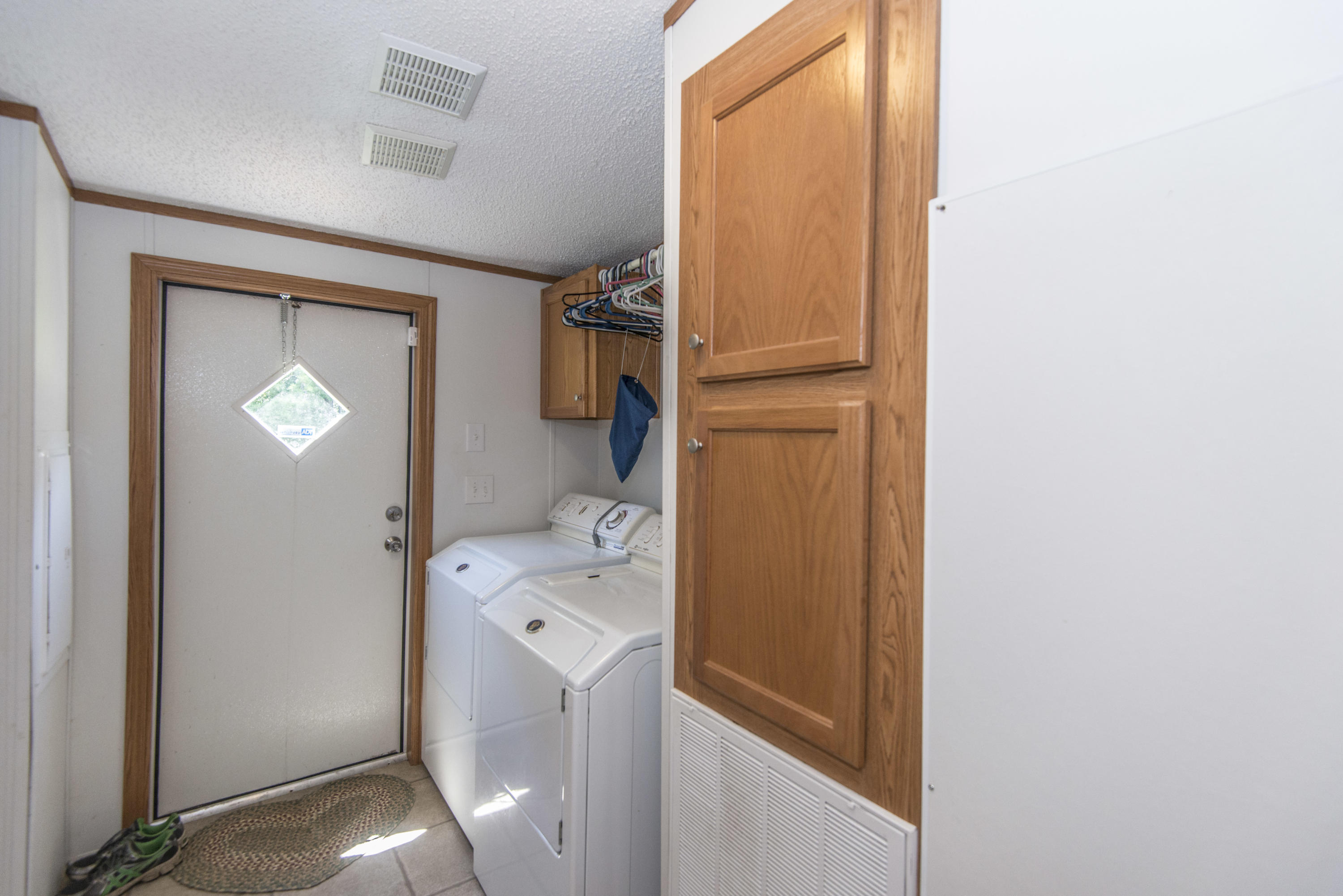 125 Little River Road Goose Creek, SC 29445 - Photo 28 of 33 125LittleRiverlaundry