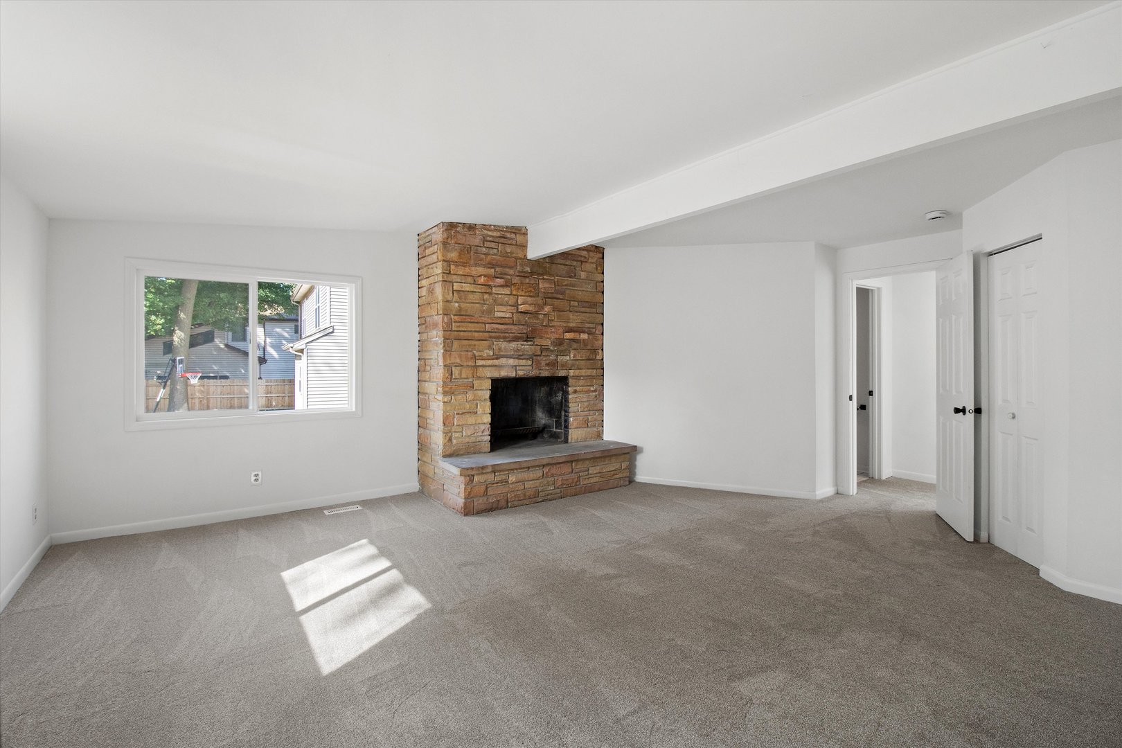 33448 North Greentree Road Grayslake, IL 60030 - Photo 12 of 49 an empty room with windows