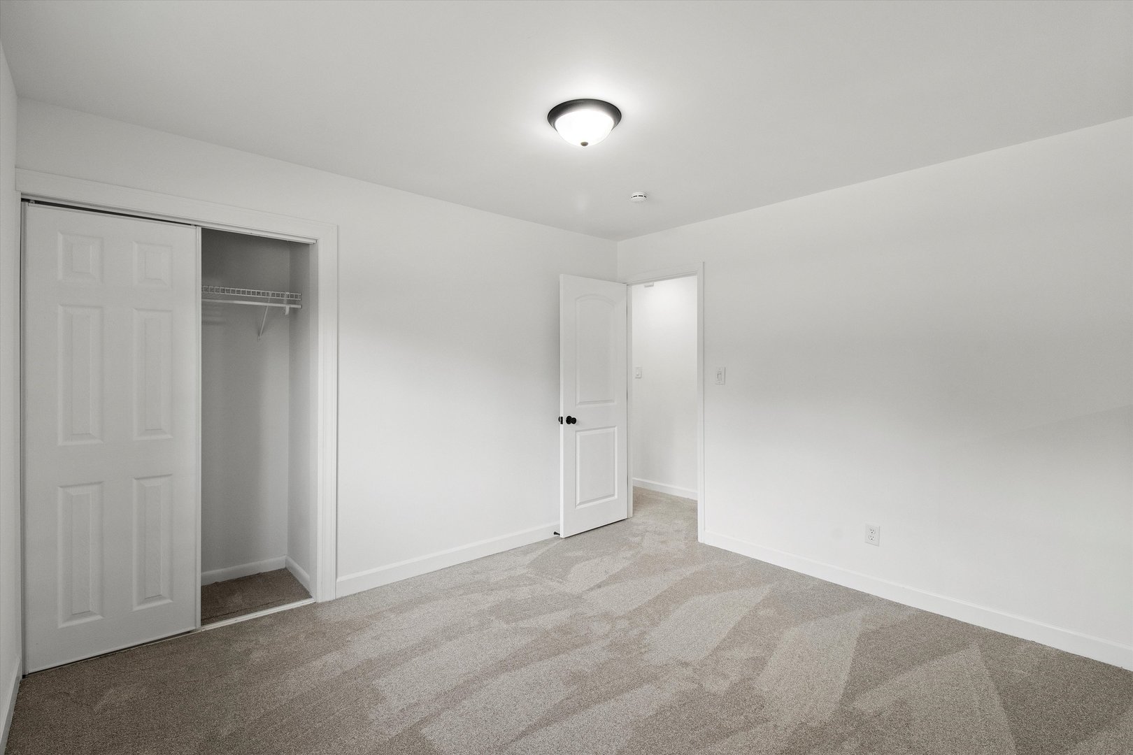 33448 North Greentree Road Grayslake, IL 60030 - Photo 20 of 49 a view of an empty room