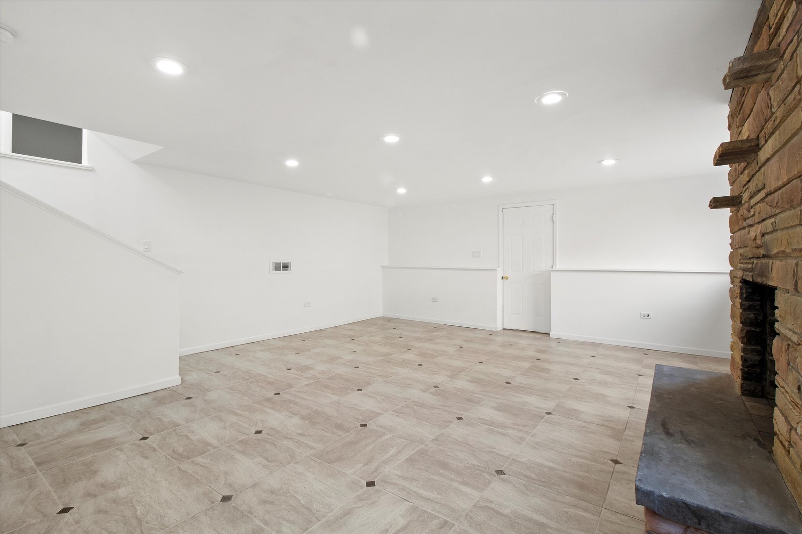 33448 North Greentree Road Grayslake, IL 60030 - Photo 31 of 49 a view of empty room with wooden floor