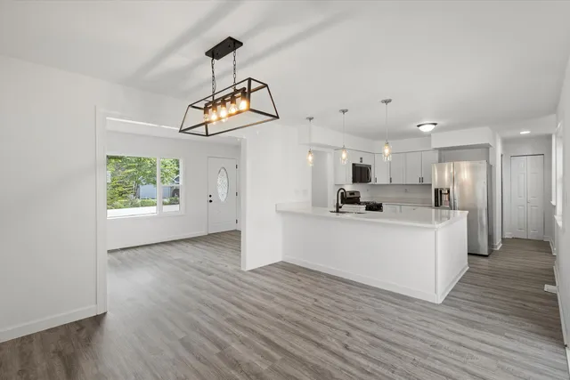 $344,900 | 33448 North Greentree Road, Grayslake, IL 60030