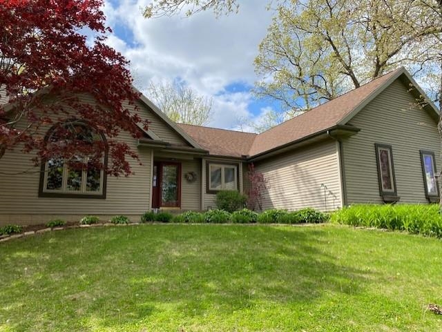 13033-3020 3020 E Street Spring Valley, IL 61362 - Photo 1 of 34