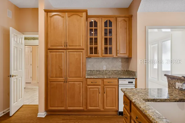 $869,000 | 8 Oketee Court, Hilton Head Island, SC 29926