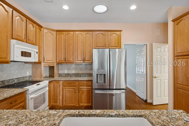 $869,000 | 8 Oketee Court, Hilton Head Island, SC 29926