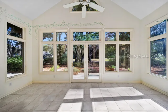 $869,000 | 8 Oketee Court, Hilton Head Island, SC 29926