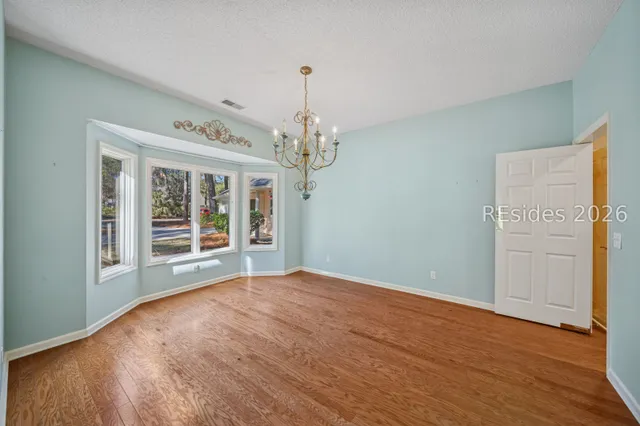 $869,000 | 8 Oketee Court, Hilton Head Island, SC 29926