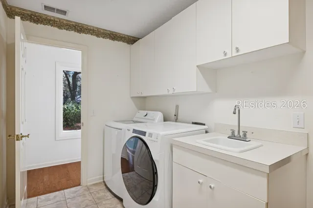 $869,000 | 8 Oketee Court, Hilton Head Island, SC 29926