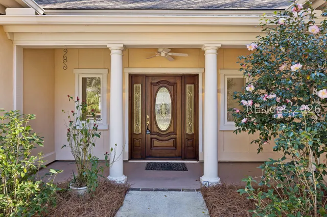 $869,000 | 8 Oketee Court, Hilton Head Island, SC 29926
