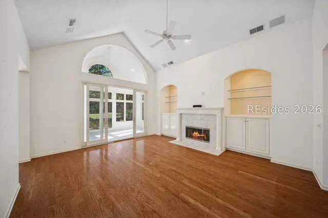 $869,000 | 8 Oketee Court, Hilton Head Island, SC 29926