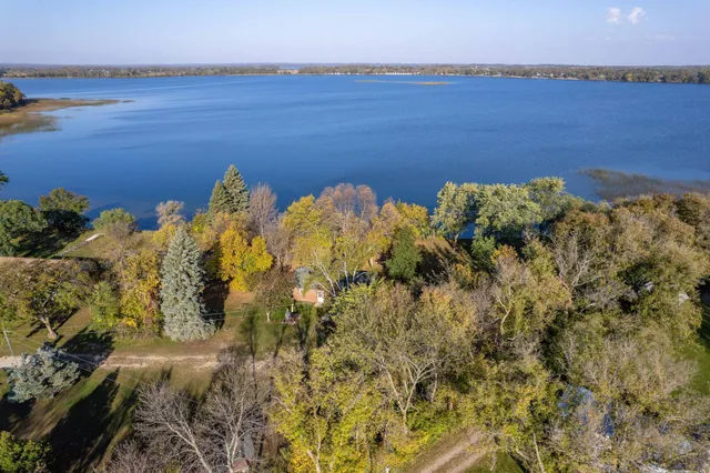 $529,900 | 37084 Hackberry Point Road, Richville, MN 56576