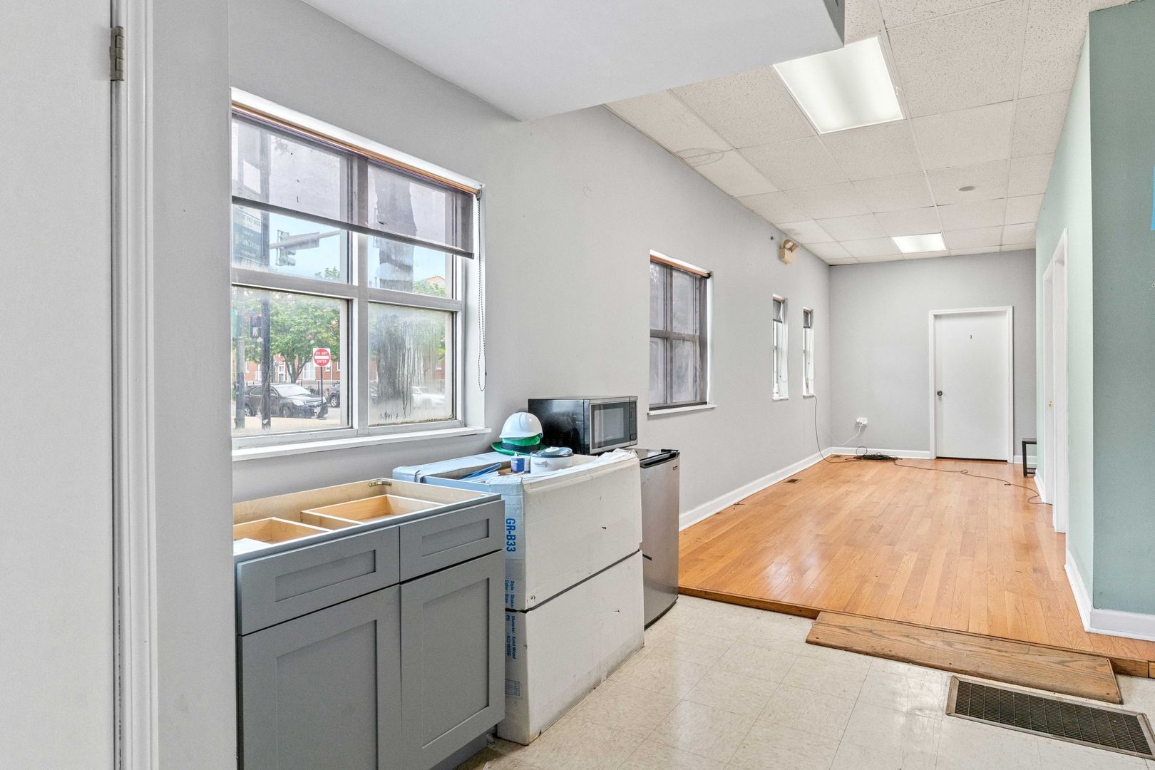 735 West 35th Street Chicago, IL 60609 - Photo 14 of 31