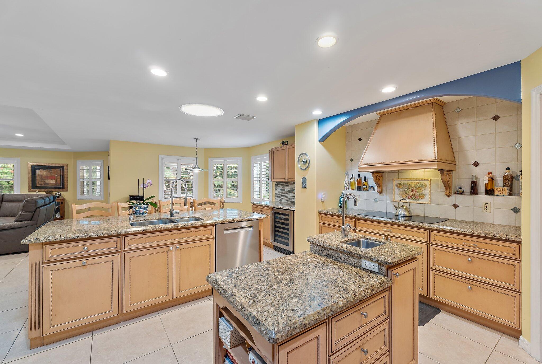 5501 Old Fort Jupiter Road Jupiter, FL 33458 - Photo 14 of 42 018-5501OldFortJupiterRd-Jupiter-SMALL