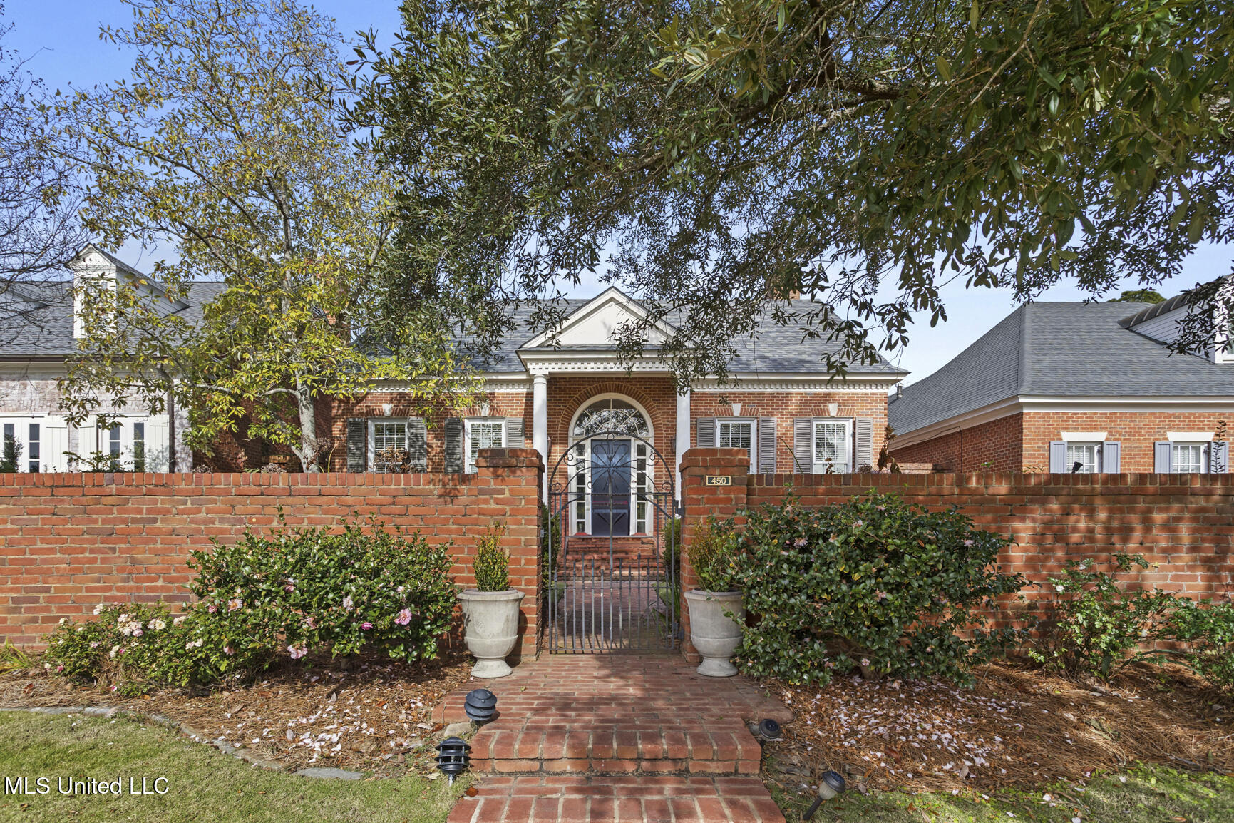 450 St Andrews Drive Jackson, MS 39211 - Photo 1 of 40 450 St Andrews-39