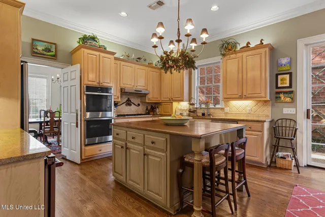 $669,000 | 450 St Andrews Drive, Jackson, MS 39211