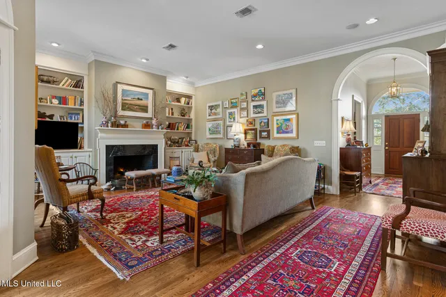 $669,000 | 450 St Andrews Drive, Jackson, MS 39211