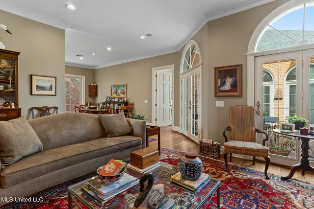 $669,000 | 450 St Andrews Drive, Jackson, MS 39211