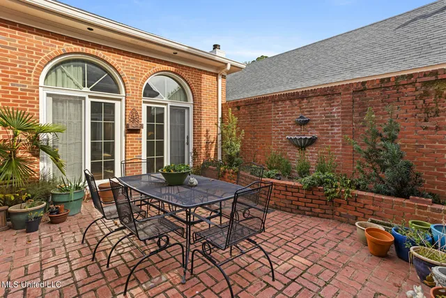 $669,000 | 450 St Andrews Drive, Jackson, MS 39211