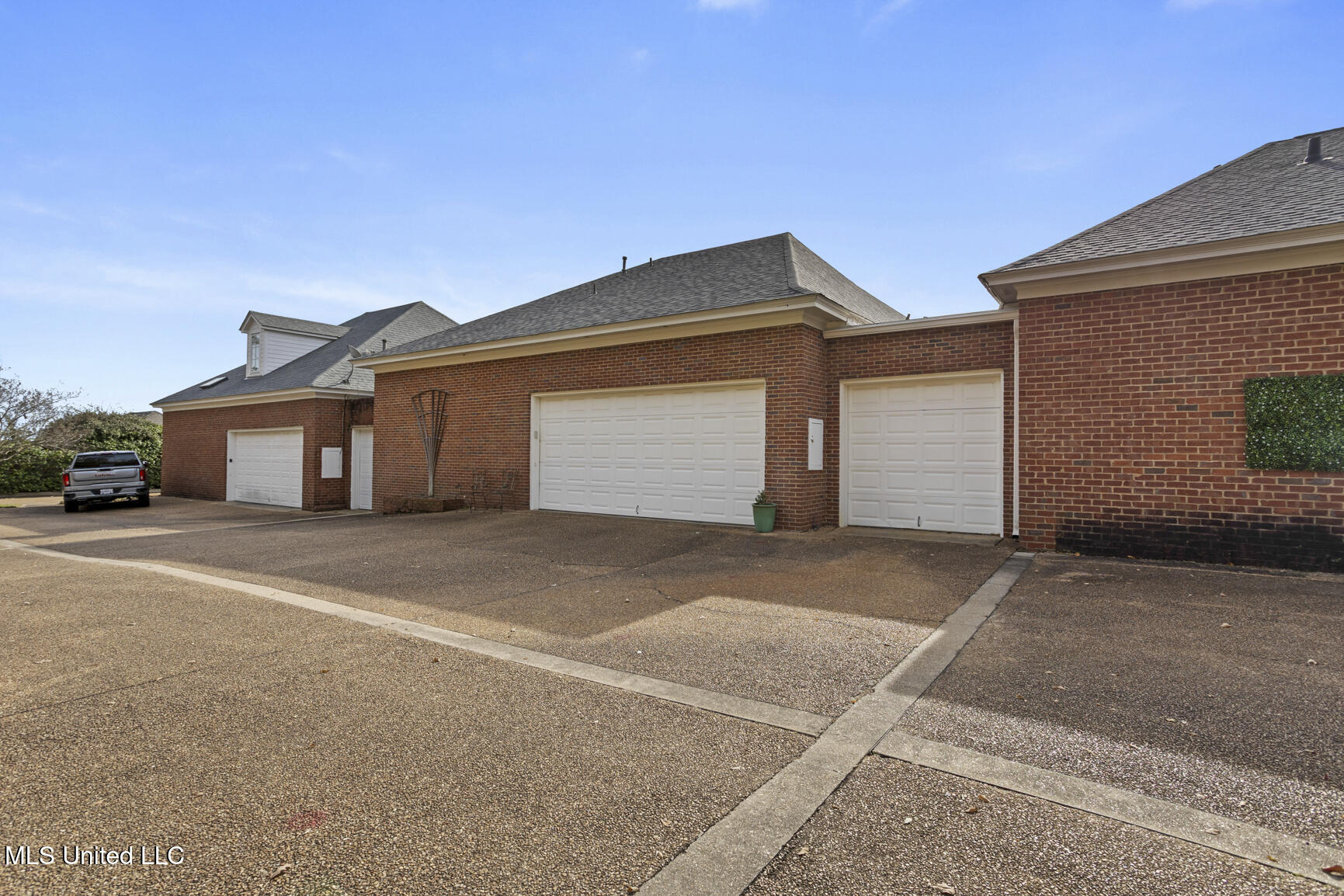 450 St Andrews Drive Jackson, MS 39211 - Photo 37 of 40 450 St Andrews-36