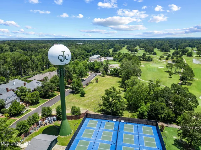 $669,000 | 450 St Andrews Drive, Jackson, MS 39211