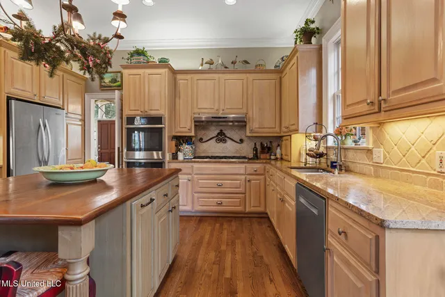 $669,000 | 450 St Andrews Drive, Jackson, MS 39211